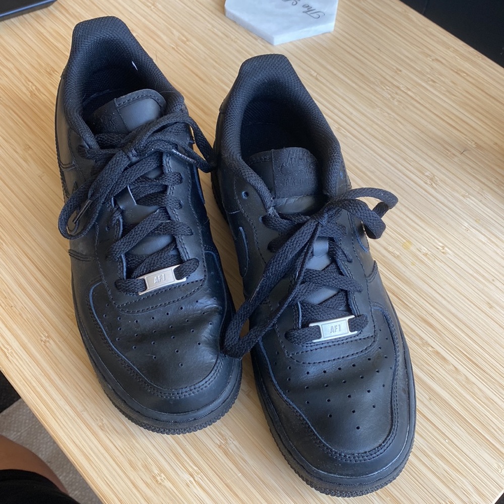 Black Nike Air Force 1